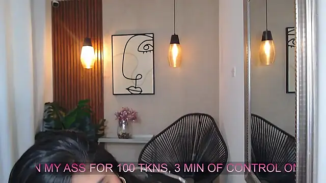 Lia Mar  online show from April 2026 06:12:02 PM