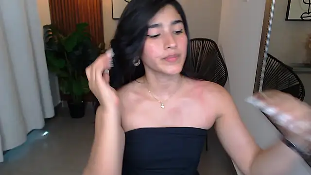 Lia Mar  online show from April 2026 06:10:02 PM