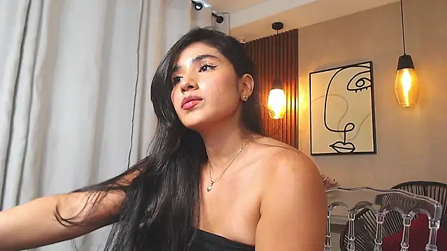 Lia Mar  online show from April 2026 06:50:01 PM