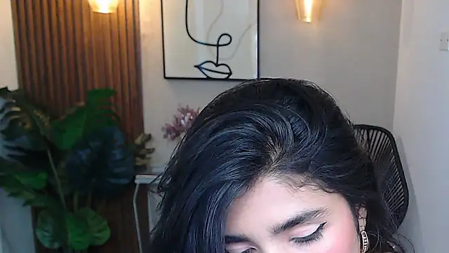 Lia Mar  online show from April 2026 06:04:02 PM