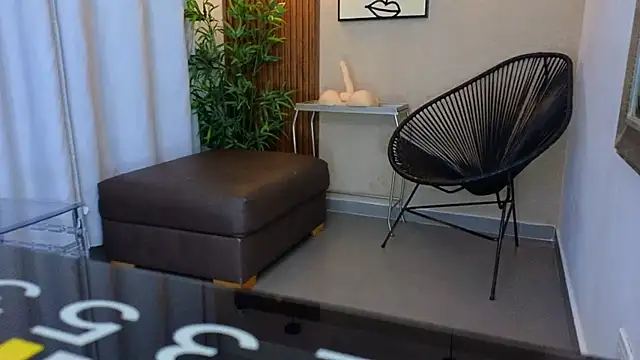 Snapshot of Lia_Mar_ chatting on October 2025 06:18:01 PM Lia Mar online show from October 2025 06:18:01 PM