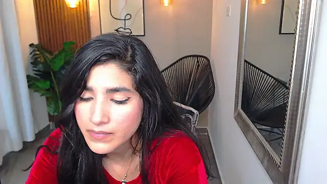 Lia Mar  online show from April 2026 01:36:01 PM