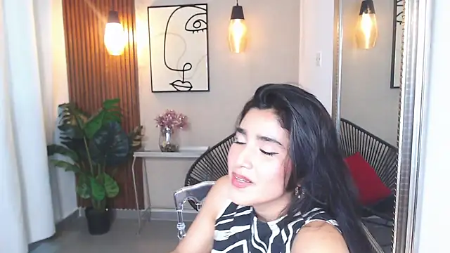 Lia Mar  online show from April 2026 06:14:01 PM