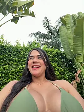 BellaLeclair online show from April 2026 10:38:02 PM