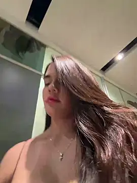 Snapshot of BellaLeclair chatting on March 2026 11:53:01 PM BellaLeclair online show from March 2026 11:53:01 PM