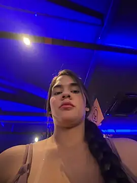 Snapshot of BellaLeclair chatting on February 2026 05:13:02 PM BellaLeclair online show from February 2026 05:13:02 PM