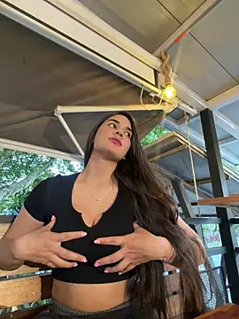 BellaLeclair online show from March 2026 10:44:01 PM