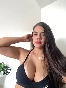 Snapshot of BellaLeclair chatting on March 2026 06:04:02 PM BellaLeclair online show from March 2026 06:04:02 PM