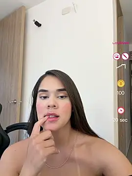 BellaLeclair online show from May 2026 07:40:02 PM