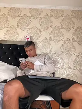 ThiagoBlaze online show from November 2025 03:11:01 AM