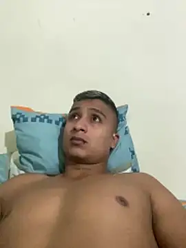 ThiagoBlaze online show from December 2025 08:45:02 PM