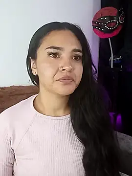 Snapshot of meli__brown chatting on November 2025 03:43:02 AM meli brown online show from November 2025 03:43:02 AM