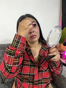 Snapshot of meli__brown chatting on December 2025 06:12:02 AM meli brown online show from December 2025 06:12:02 AM