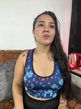 Snapshot of meli__brown chatting on November 2025 03:32:01 AM meli brown online show from November 2025 03:32:01 AM