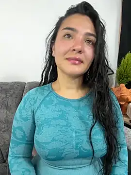 Snapshot of meli__brown chatting on December 2025 04:22:02 AM meli brown online show from December 2025 04:22:02 AM