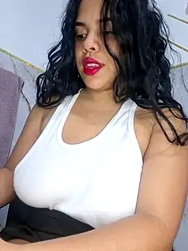 Snapshot of Yemaly_Lee chatting on May 2026 09:51:01 PM Yemaly Lee online show from May 2026 09:51:01 PM