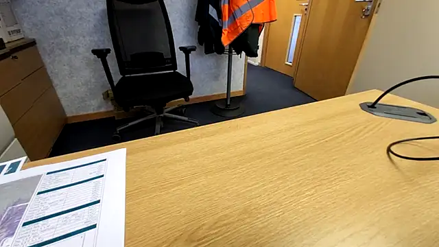 Oorse1966 online show from October 2025 01:10:01 PM