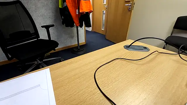 Oorse1966 online show from October 2025 07:17:02 AM