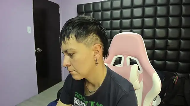 Snapshot of _Hannah_Hot chatting on November 2025 12:53:02 PM Hannah Hot online show from November 2025 12:53:02 PM