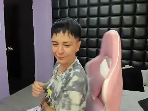 Snapshot of _Hannah_Hot chatting on November 2025 12:38:01 AM Hannah Hot online show from November 2025 12:38:01 AM