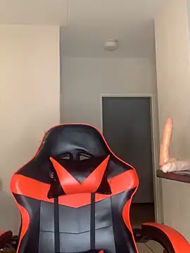 jayjayja19 online show from December 2025 02:43:01 AM