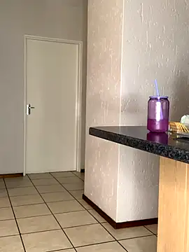 jayjayja19 online show from November 2025 04:12:02 PM