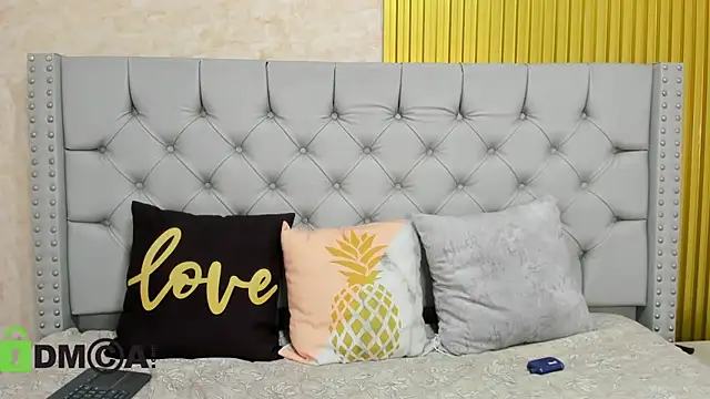 Snapshot of Skarlet_04 chatting on November 2025 04:22:01 PM Skarlet 04 online show from November 2025 04:22:01 PM