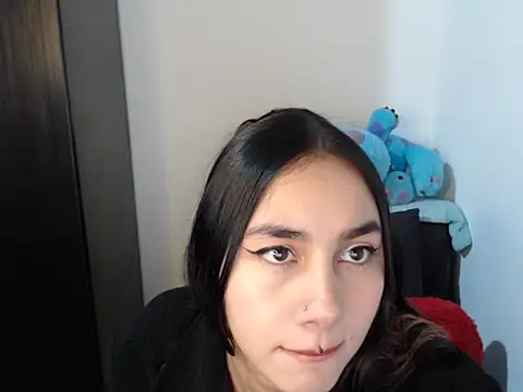 Snapshot of Stormyyy_hot chatting on October 2025 03:17:01 AM Stormyyy hot online show from October 2025 03:17:01 AM