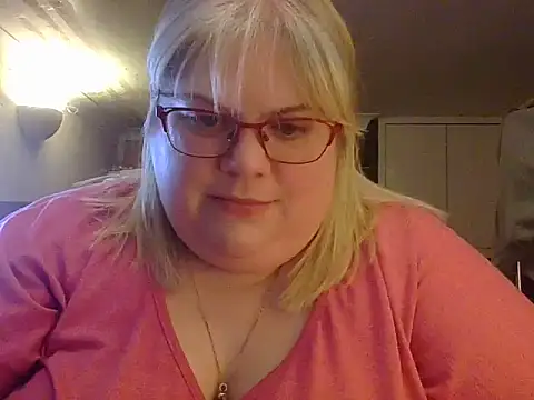 Kinkyhousewife83 online show from January 2026 07:51:01 PM