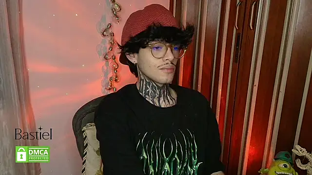 Mihail leroy online show from October 2025 01:39:01 AM