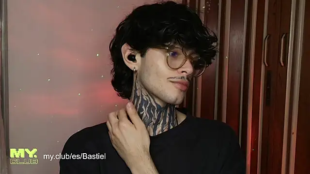 Mihail leroy online show from April 2026 04:19:01 AM