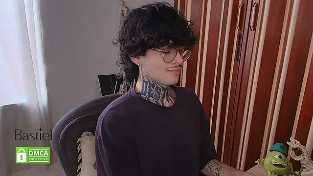 Mihail leroy online show from October 2025 08:20:02 PM