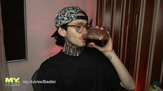 Mihail leroy online show from April 2026 11:32:02 PM