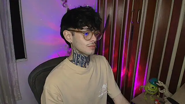 Mihail leroy online show from November 2025 03:18:01 AM