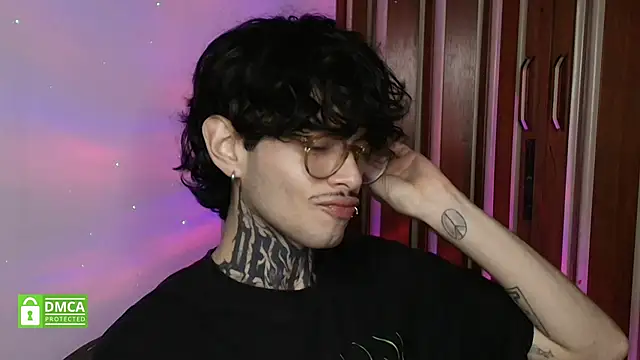 Mihail leroy online show from February 2026 02:33:01 AM