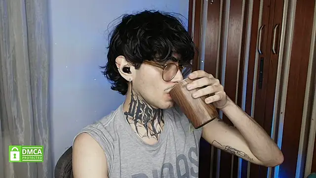 Mihail leroy online show from February 2026 01:28:02 AM