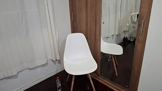 kayleesims  online show from April 2026 11:33:02 PM