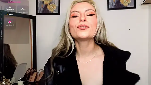 Snapshot of brianna_smoke chatting on September 2025 04:01:01 PM brianna smoke online show from September 2025 04:01:01 PM