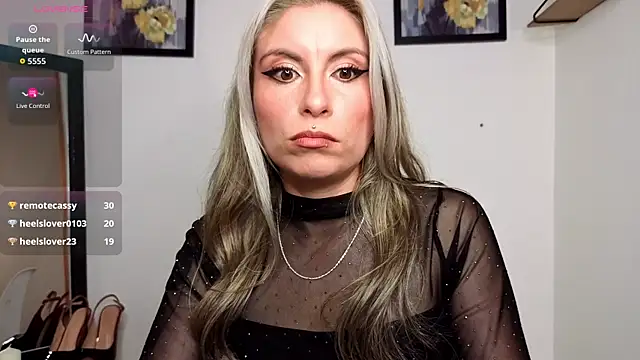 Snapshot of brianna_smoke chatting on October 2025 06:42:01 PM brianna smoke online show from October 2025 06:42:01 PM