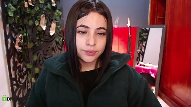 Snapshot of sofi_lara28 chatting on February 2026 01:32:02 PM sofi lara28 online show from February 2026 01:32:02 PM