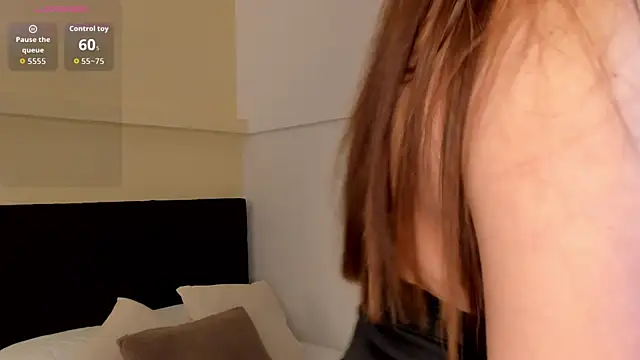 Snapshot of antonellacooper__ chatting on June 2026 11:32:02 AM antonellacooper online show from June 2026 11:32:02 AM