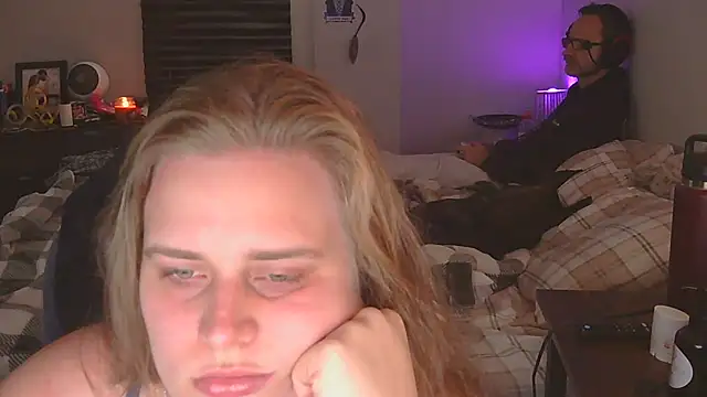 Sexyblonde12344 online show from October 2025 06:19:01 PM