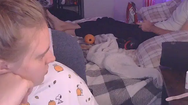 Sexyblonde12344 online show from October 2025 02:32:01 AM