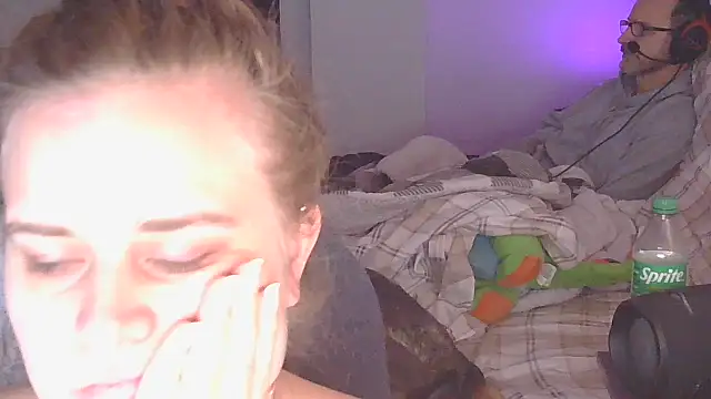 Sexyblonde12344 online show from December 2025 05:01:01 PM