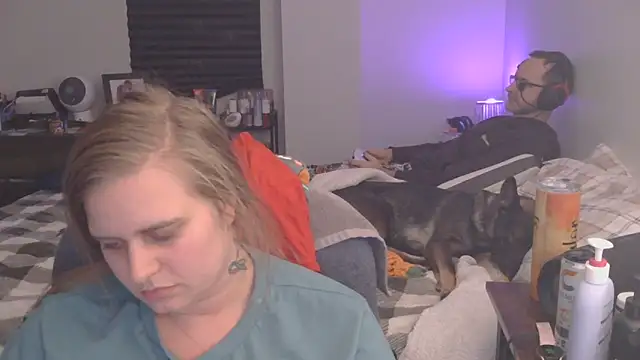 Sexyblonde12344 online show from December 2025 08:04:02 PM