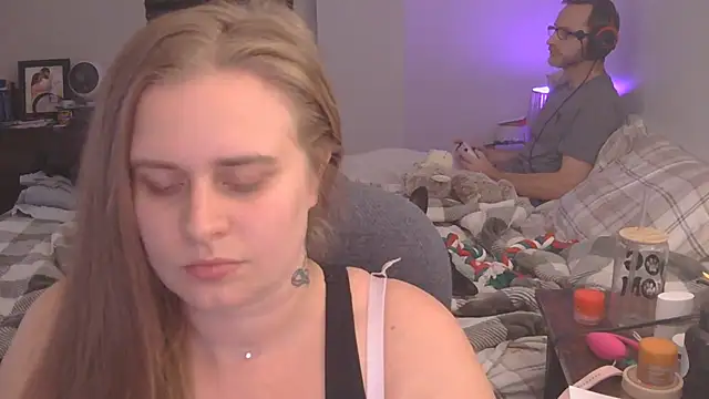 Sexyblonde12344 online show from November 2025 11:41:02 PM