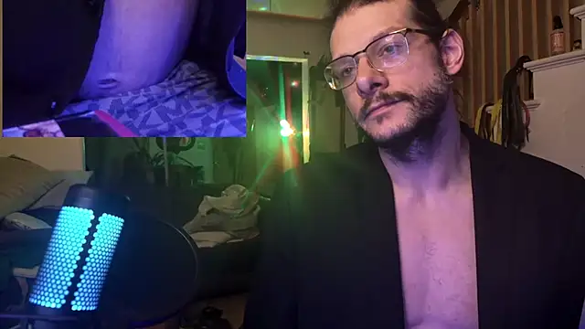 MasterDaddyCool online show from November 2025 02:04:01 AM