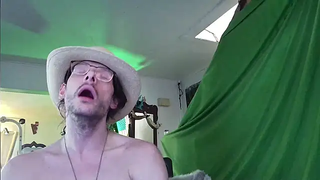 MasterDaddyCool online show from October 2025 12:52:01 PM