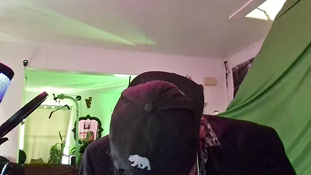 MasterDaddyCool online show from October 2025 04:39:02 PM