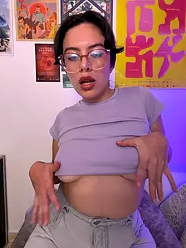 Katheerine online show from October 2025 01:06:02 AM